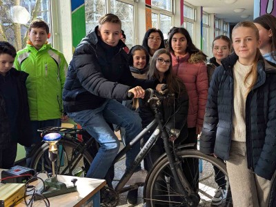 Dicker-Pulli-Tag-Montanus-Schule-klein